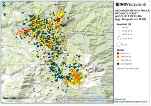 La mappa della sequenza aggiornata alle ore 18:00 del 28 agosto. In rosso gli eventi sismici dell’ultima ora tra i quali il terremoto di magnitudo 4.4 delle ore 17:55